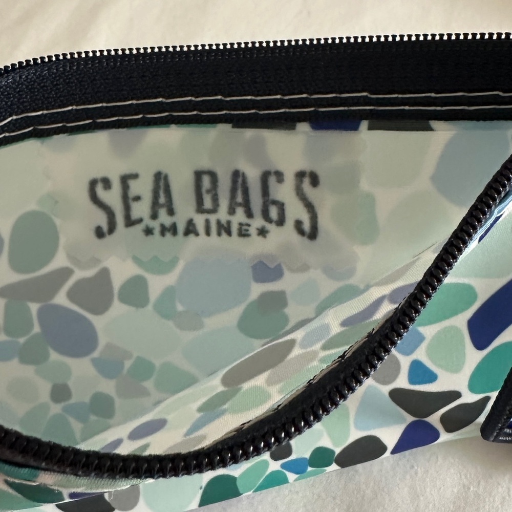 NWT Brand new Sea Bags of Maine Sea Glass Wristlet. Made in USA of sails. - Picture 3 of 4